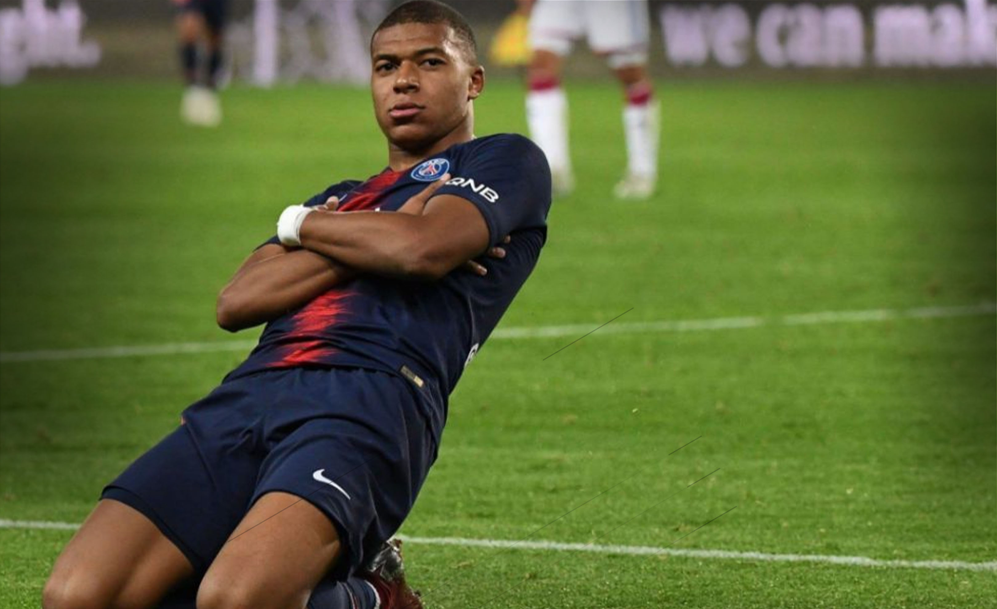 每体：法兰克福球迷在诺坎普制造骚乱，将面临欧足联的处罚（每体：法兰克福球迷在诺坎普闹事，或将遭欧足联处罚）