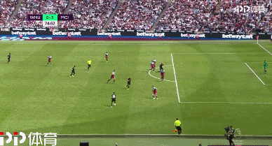 仅次于佩佩，大卫-路易斯是欧冠联赛第二年长的进球者（大卫-路易斯成欧冠史上第二年长进球者，仅次于佩佩）