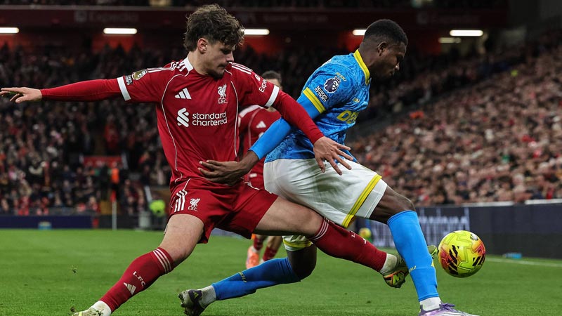 湖人末节连续得分，锁定胜局（湖人末节一波流锁定胜局）