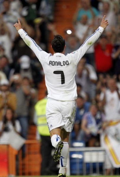 记者：多特仍在推进桑乔的转会，相关谈判正在进行中（记者：多特蒙德持续推进桑乔转会，谈判仍在进行）