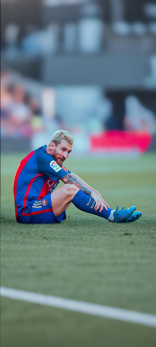 足球周刊：刘若钒曾想回成都却被徐正源拒绝，后获里卡多、穆斯卡特赏识（足球周刊：刘若钒曾欲回归成都遭徐正源拒绝，随后得到里卡多与穆斯卡特青睐）